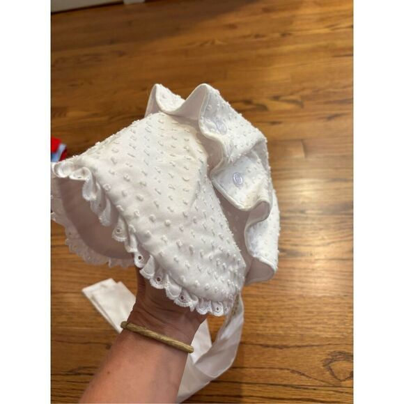 HTF RARE!! The Beaufort Bonnet Company white Swiss Dot Bonnet - Picture 4 of 7